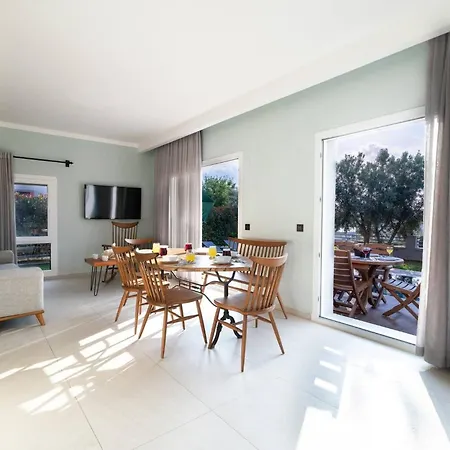 Ldeniz Plajna Yakn 3 Yatak Odal Villa *